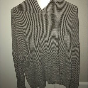 Light weight sweater